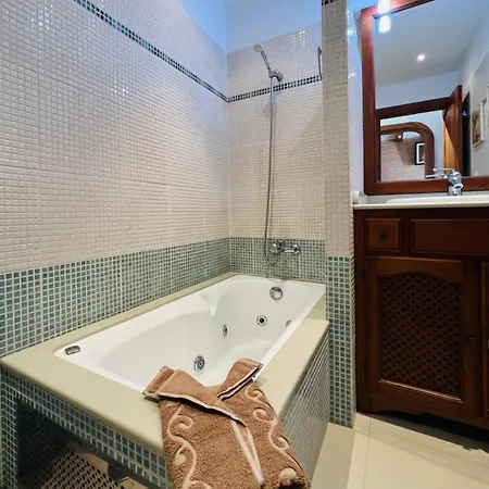 Casa Sheila, Ideal Familias * Tías